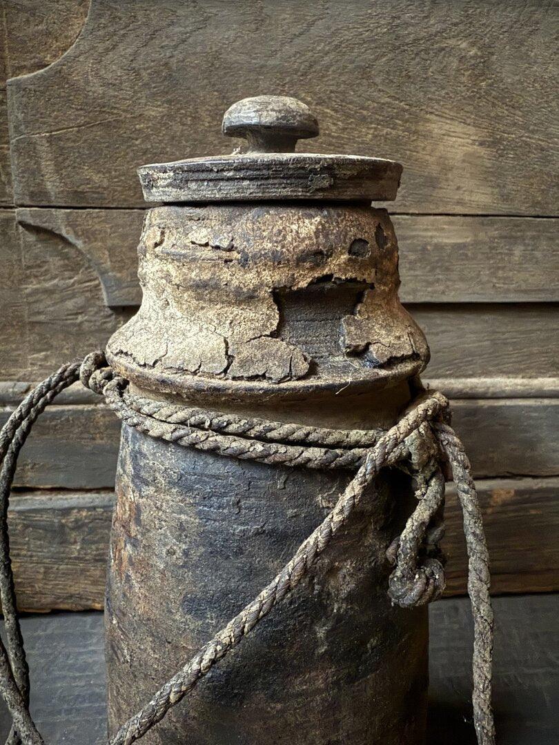 Oud Nepalees kruikje met deksel 2 - My Sober Home