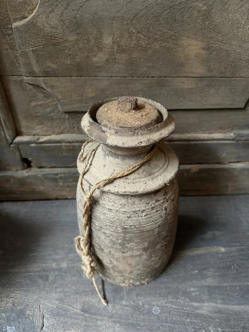 Oud Nepalees kruikje met deksel 5 - My Sober Home