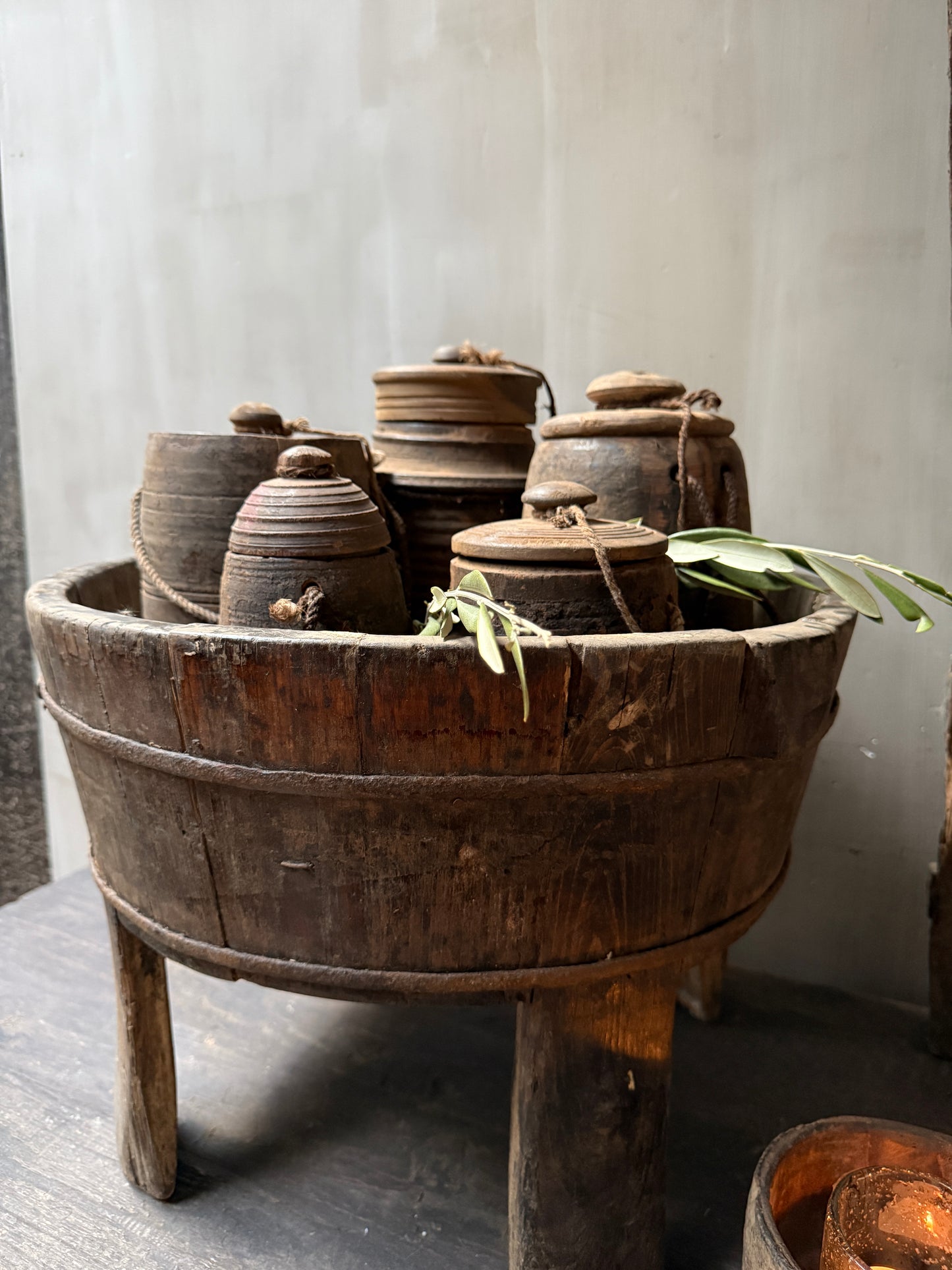 Interieur decoratie set olijfbak op pootjes