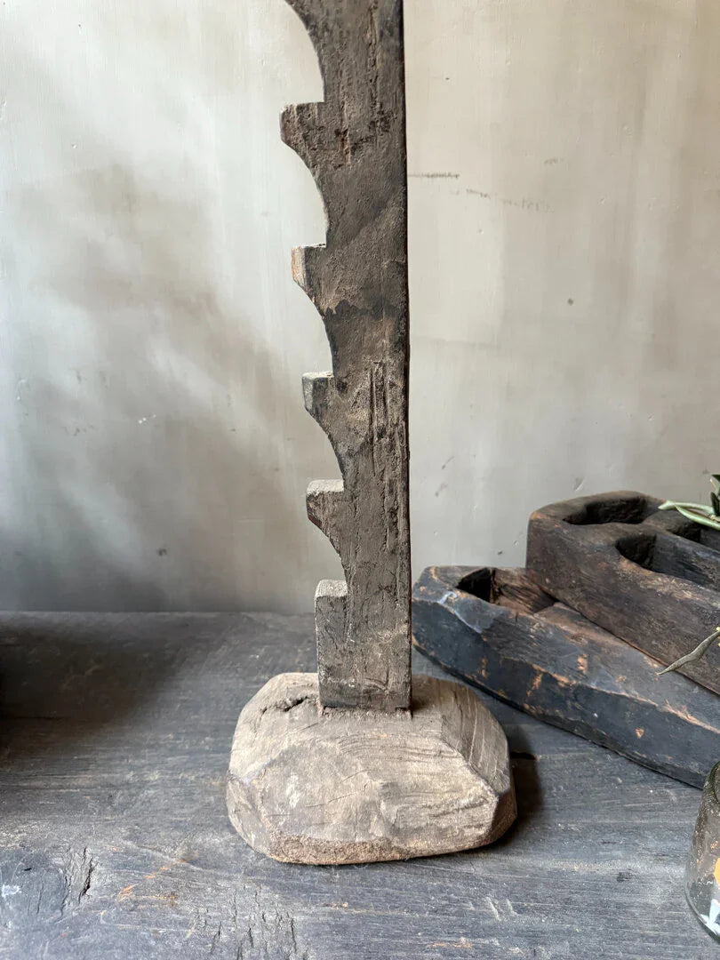 Ornament oud hout - My Sober Home