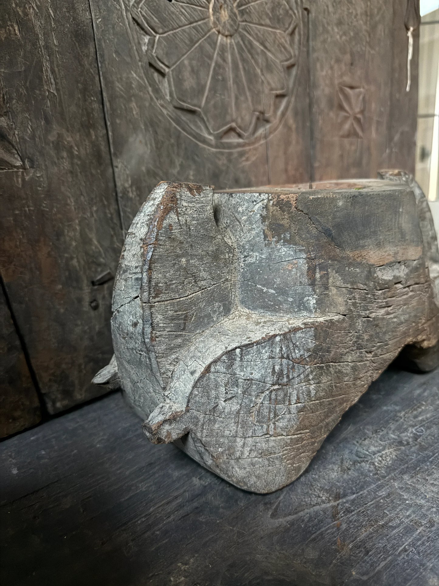 Authentieke houten kandelaar, handgemaakt, landelijk en sober, My Sober Home woonaccessoire