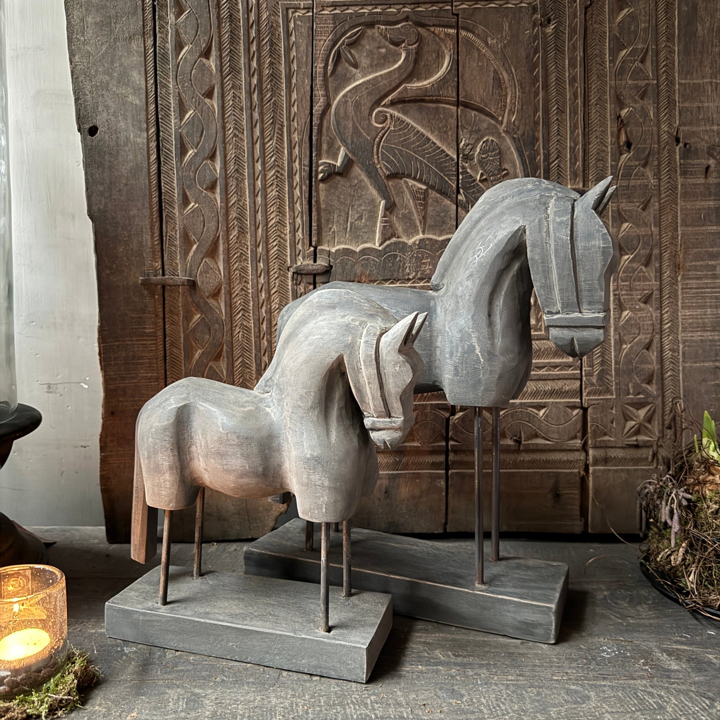 Houten paard op standaard s