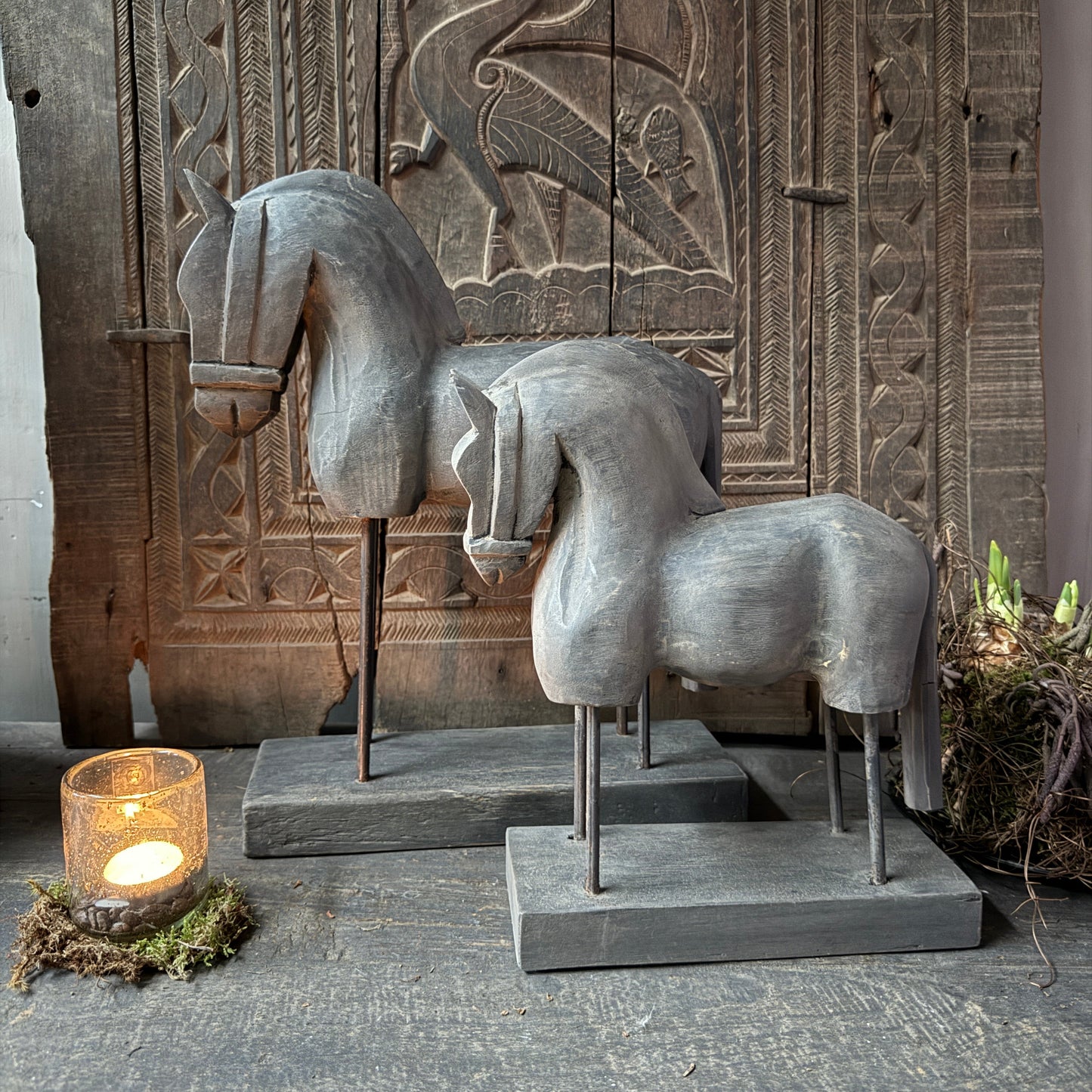 Houten paard op standaard s