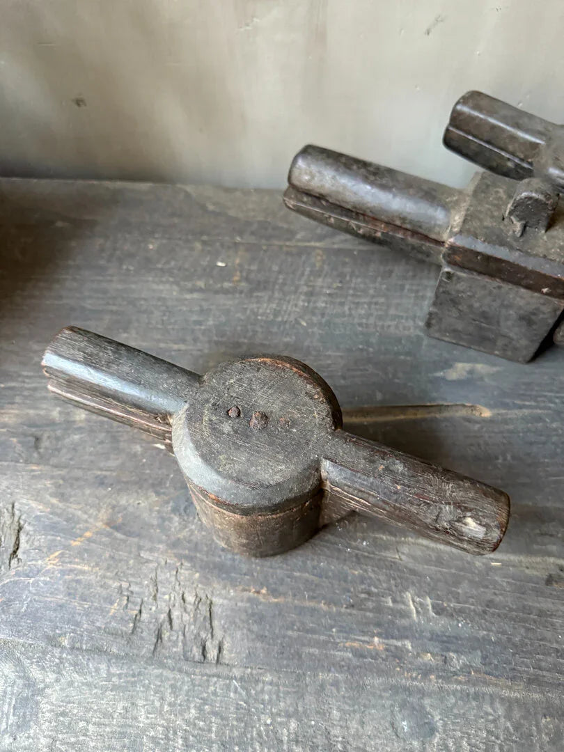 Authentieke oude pers - My Sober Home