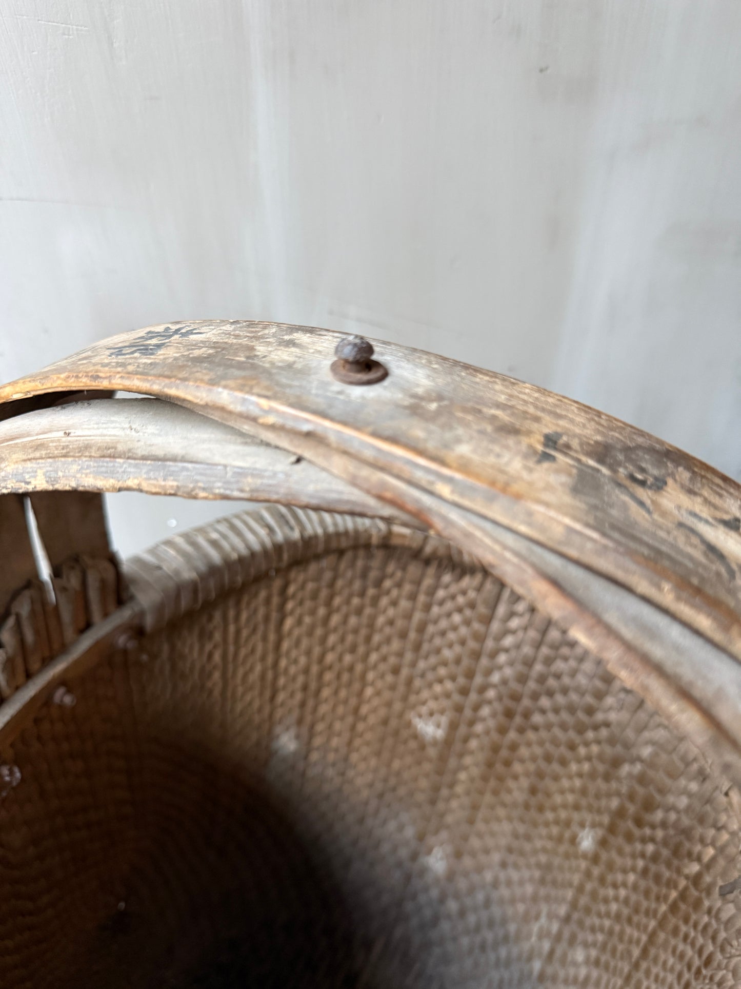 Chinesischer Pflückkorb mit Henkel