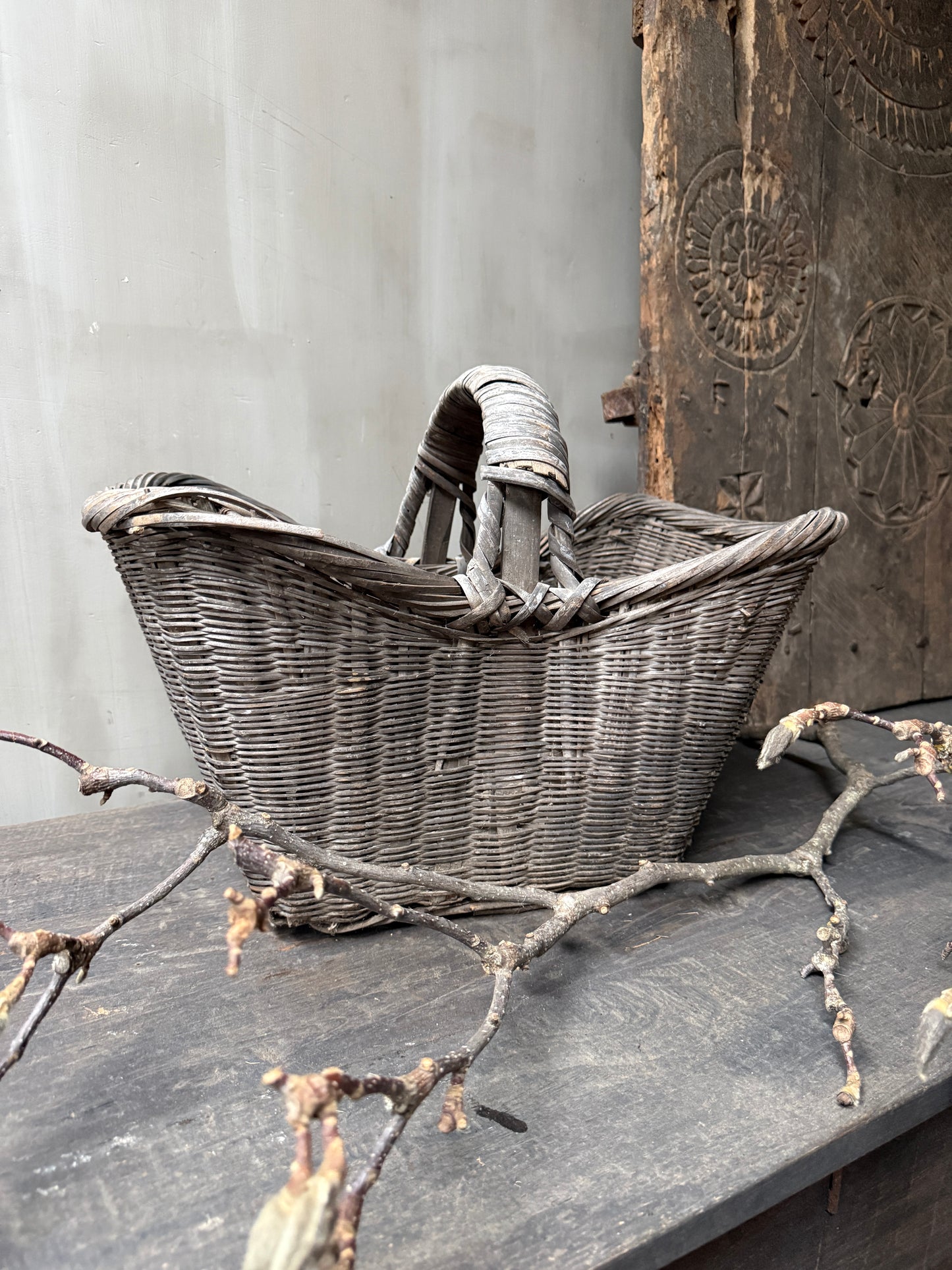 Chinesischer Pflückkorb mit Henkel