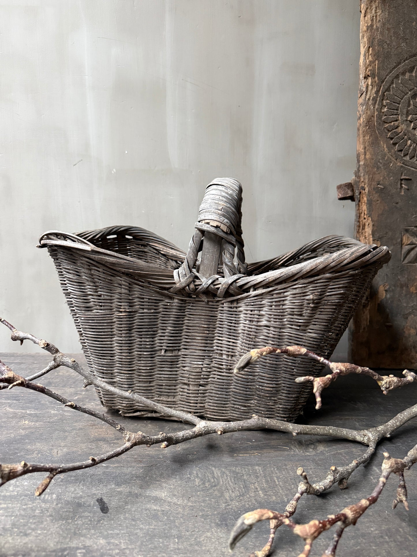 Chinesischer Pflückkorb mit Henkel