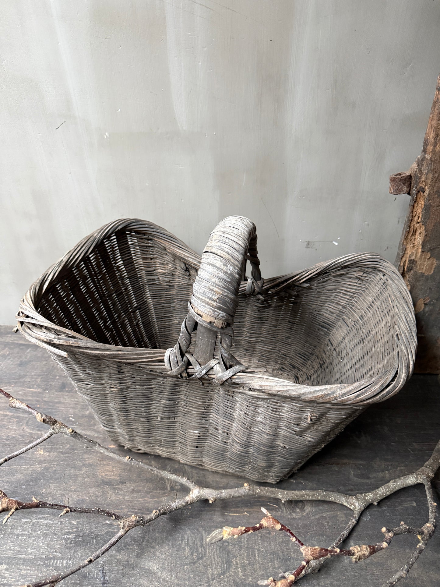 Chinesischer Pflückkorb mit Henkel