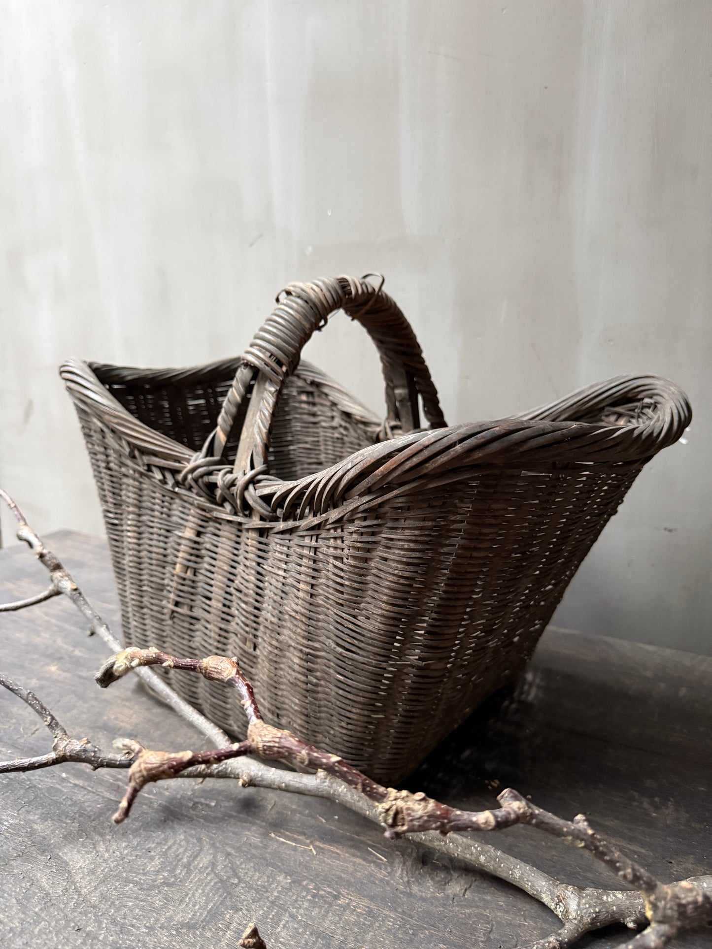 Chinesischer Pflückkorb mit Henkel