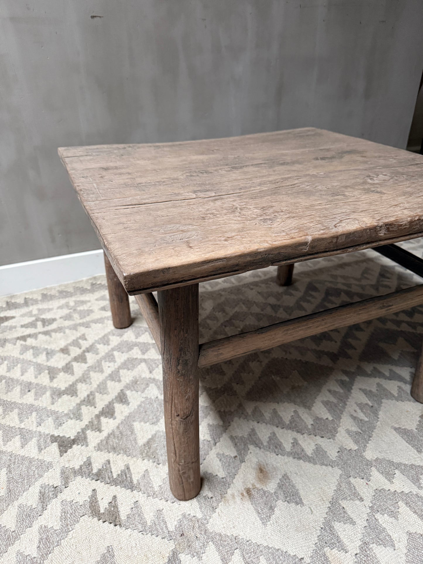 Salon-Beistelltisch aus Ulmenholz, China