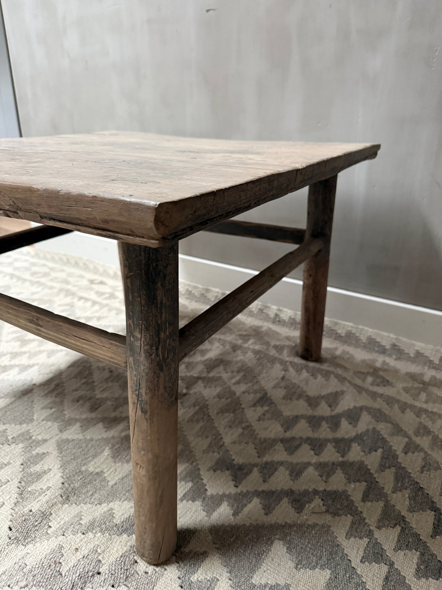 Salon-Beistelltisch aus Ulmenholz, China