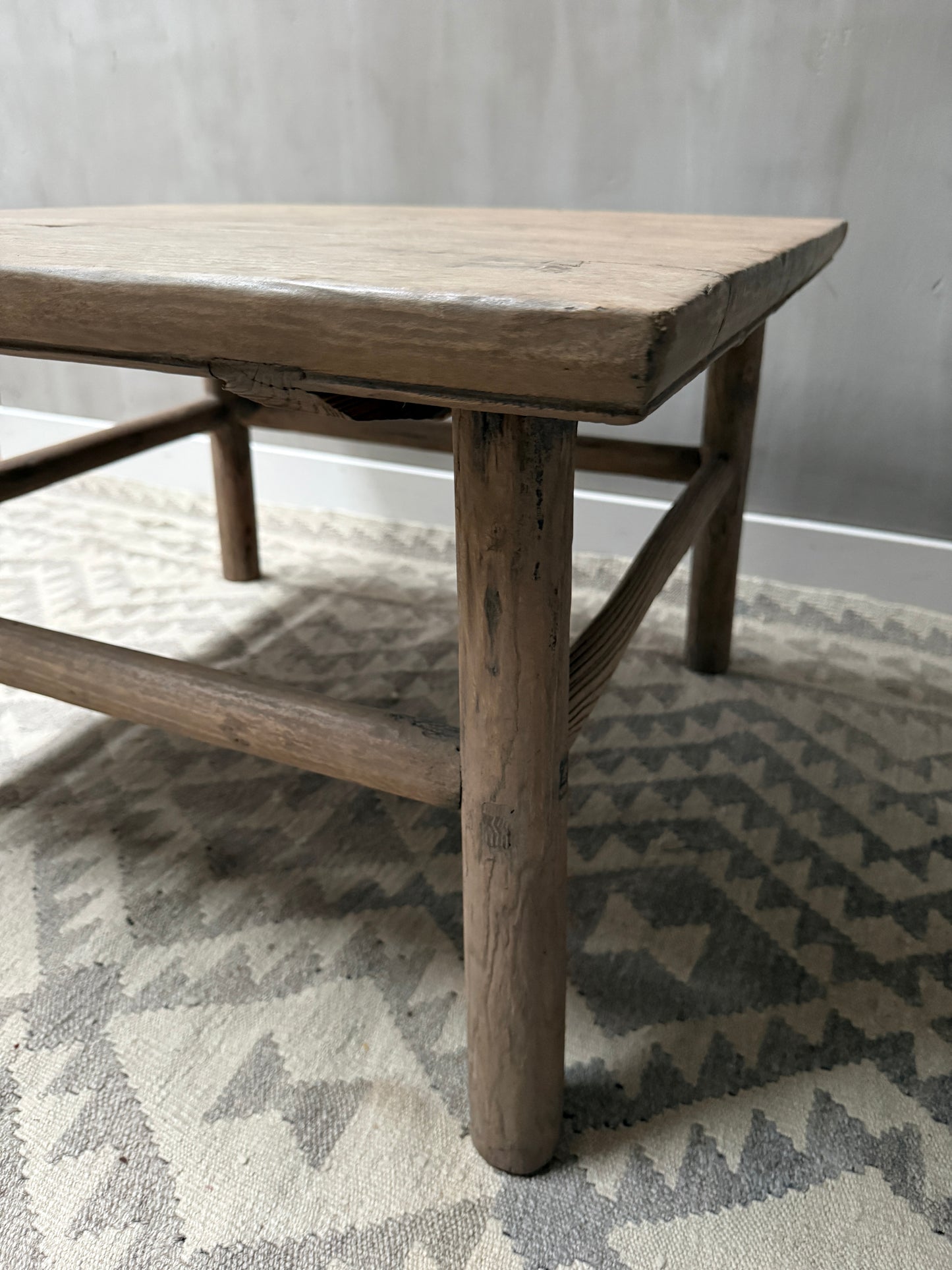 Salon-Beistelltisch aus Ulmenholz, China