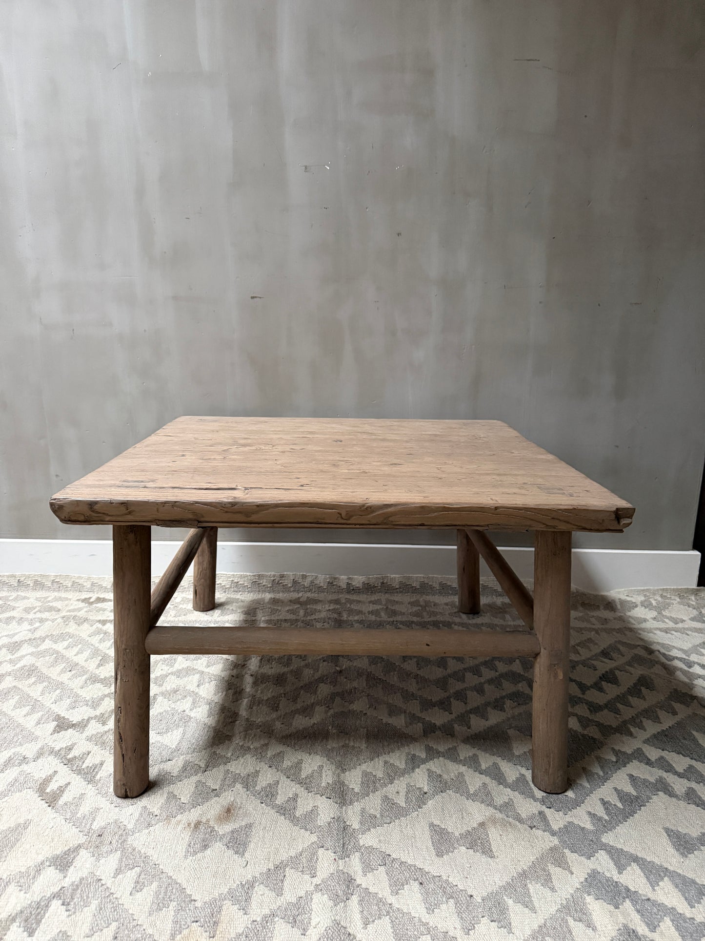 Salon-Beistelltisch aus Ulmenholz, China