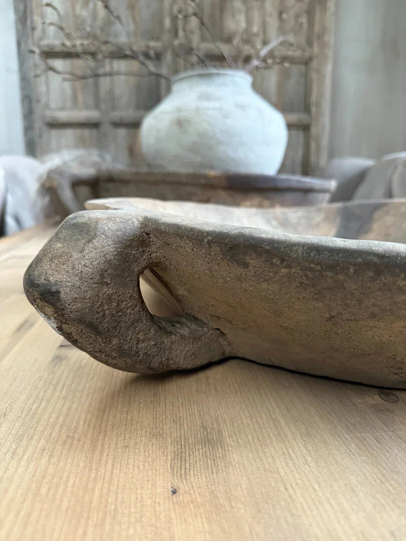 Oude schaal met handvat - My Sober Home