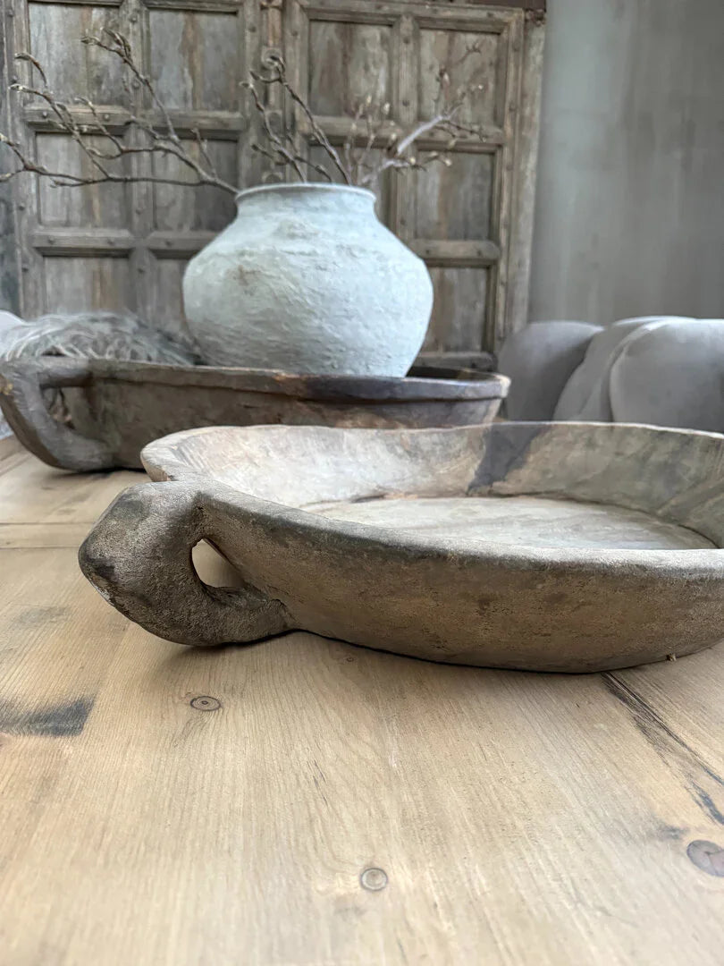 Oude schaal met handvat - My Sober Home
