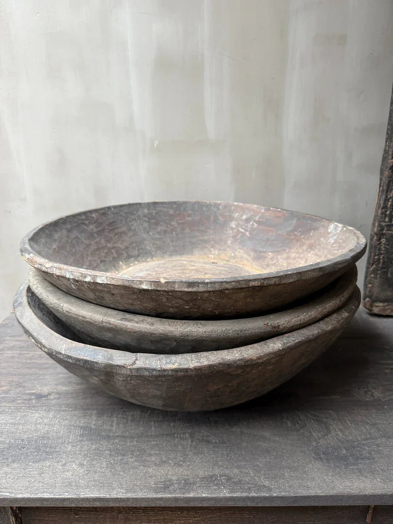 Stapel handgemaakte houten schalen, sober en landelijk, My Sober Home woonaccessoire