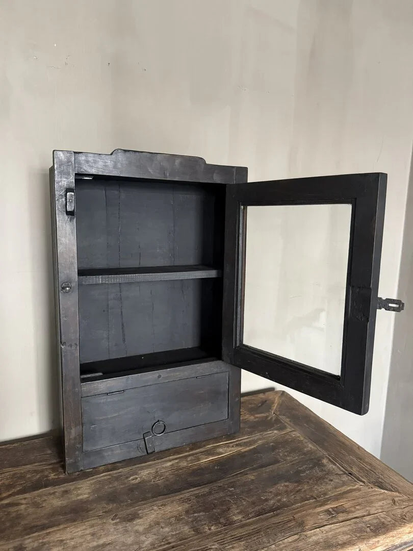 Vitrine wandkast - My Sober Home