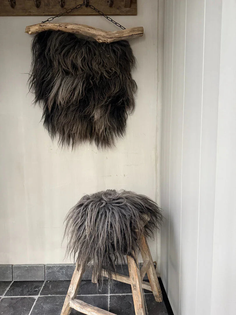 Wandkraag + kruk vacht - My Sober Home