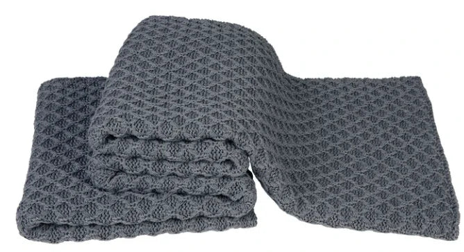 Grijze woondeken met structuurpatroon, landelijke stijl, My Sober Home