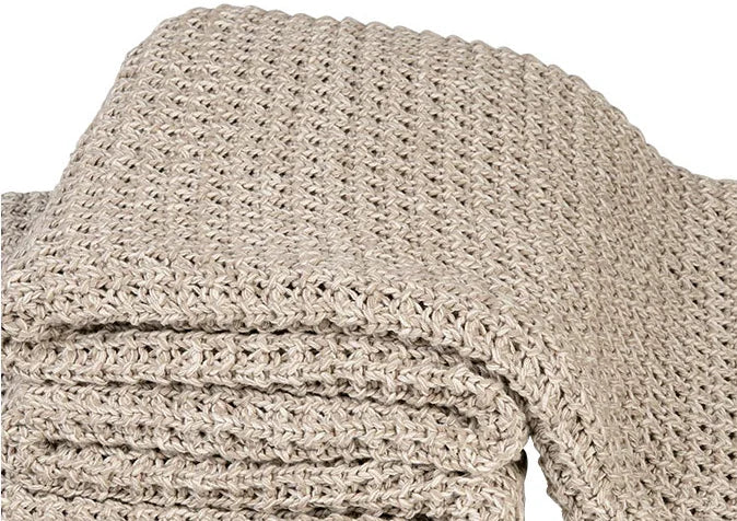 Close-up van handgemaakte beige woondeken Lyon, grof gebreid, My Sober Home
