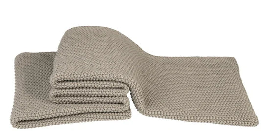 Beige gebreide woondeken Sofia, handgemaakt, landelijke stijl, My Sober Home