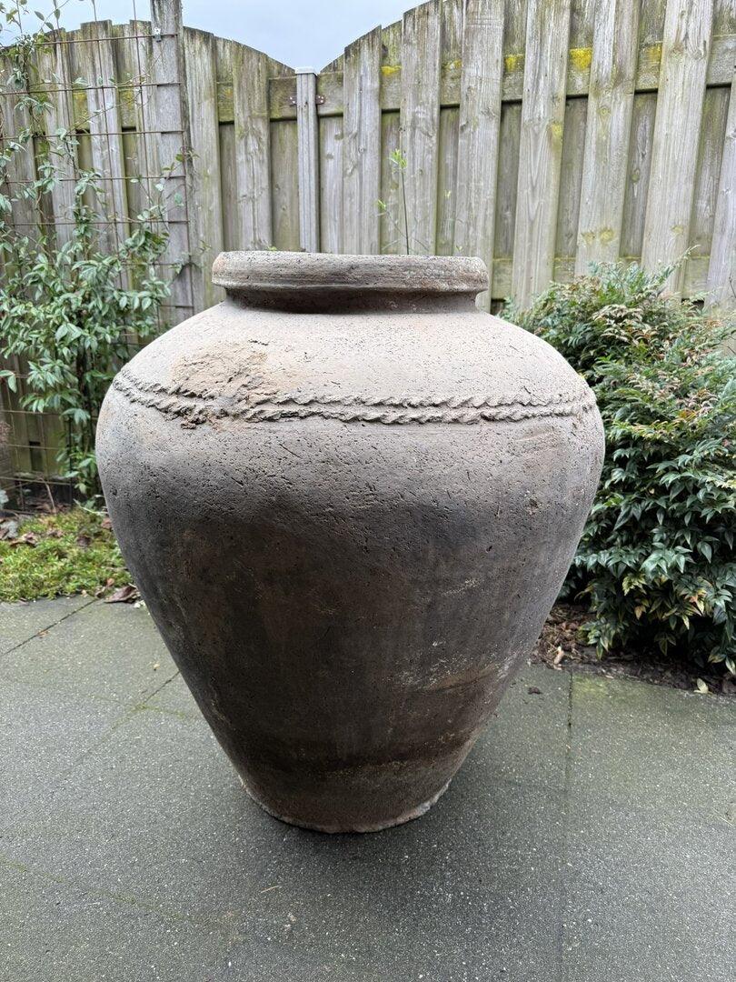 Oude Indiase kruik - My Sober Home