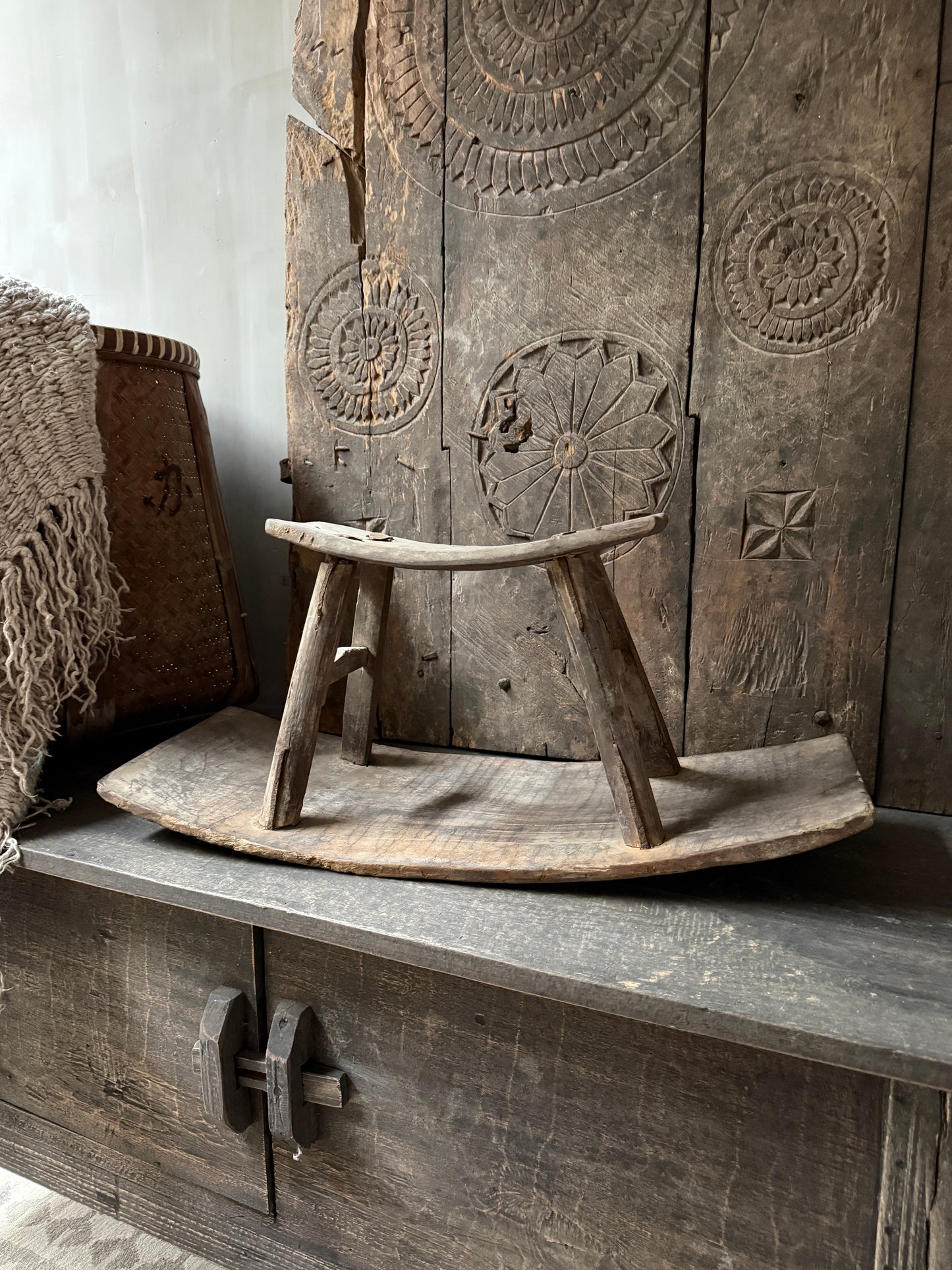 Handgemaakt houten zaaikrukje, landelijke woonaccessoire, My Sober Home interieur